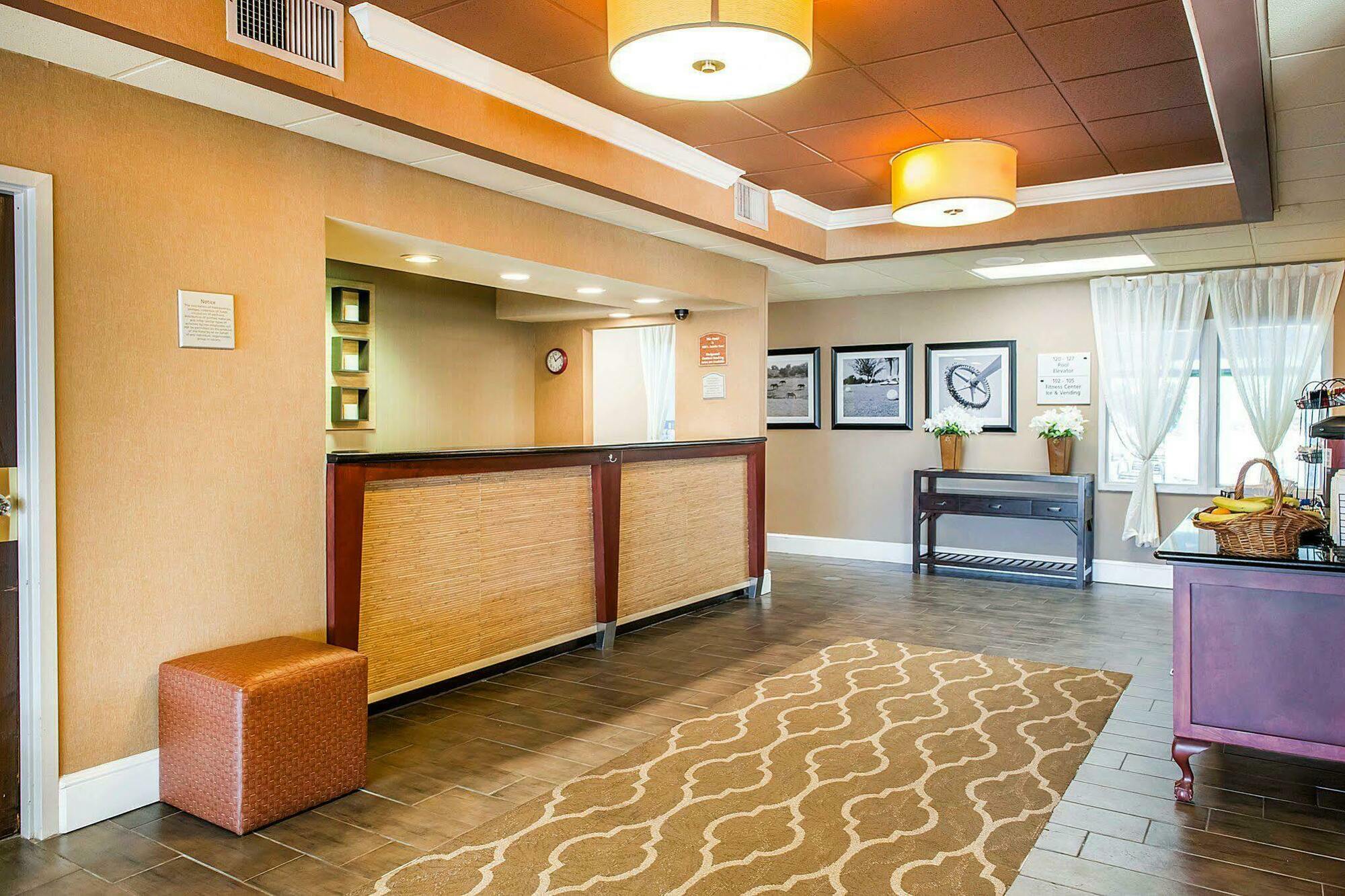 Comfort Inn Oxford - University Area Exterior photo